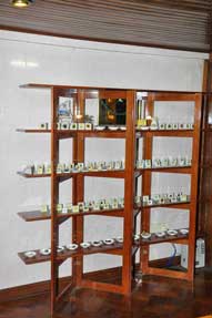 s-myanmargemgarden-04.jpg