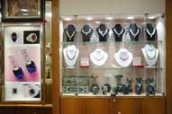 s-queenpantra-03.jpg